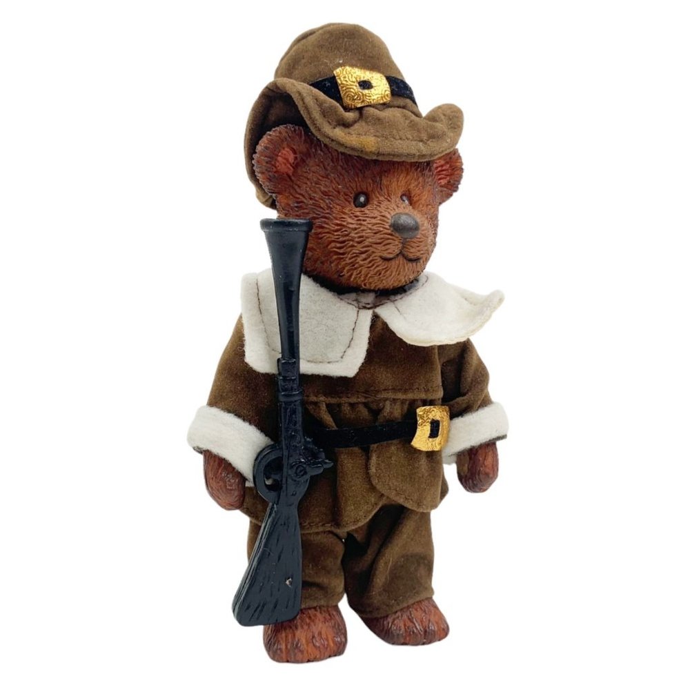 Russ Teddy Town Bear Pilgrim Figurine Thanksgiving Family Dinner Holiday Decor